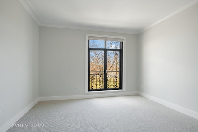 2550 N Lakeview Ave Unit N204, Chicago, IL 60614 - unfurnished room featuring light carpet and ornamental molding