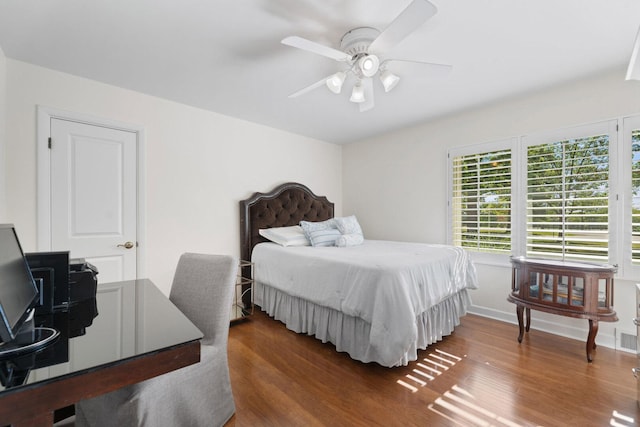 200 N Forest Ct, Addison, IL 60101 - bedroom featuring wood finished floors, a desk, and a ceiling fan