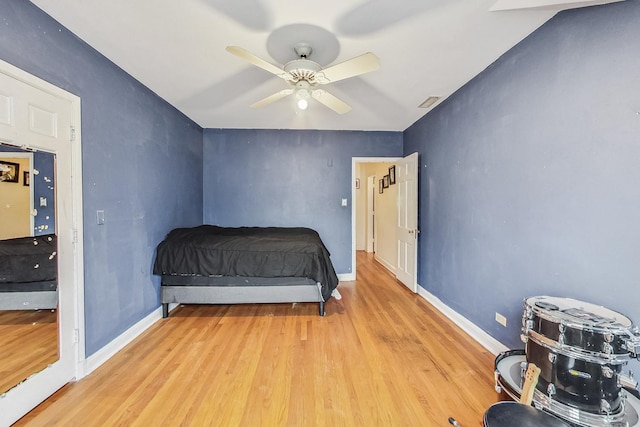 218 N Merrill St, Park Ridge, IL 60068 - bedroom with wood finished floors and a ceiling fan