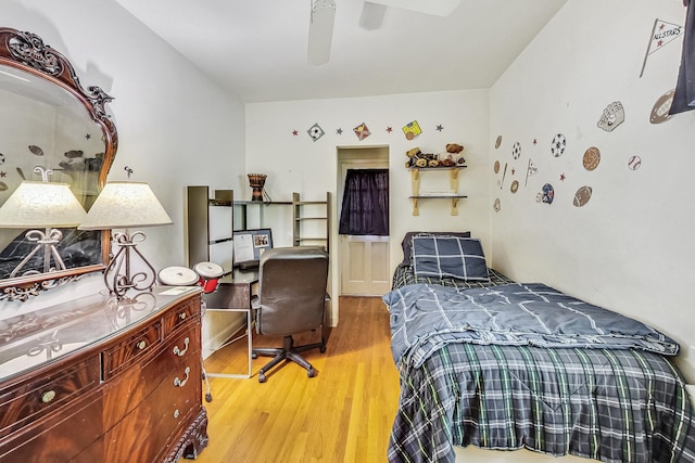 218 N Merrill St, Park Ridge, IL 60068 - bedroom featuring light wood-style flooring and a ceiling fan
