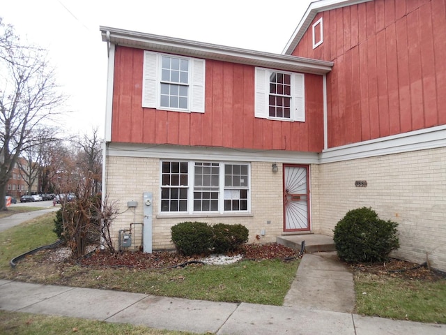 8001 S Essex Ave, Chicago, IL 60617 - view of front facade featuring brick siding