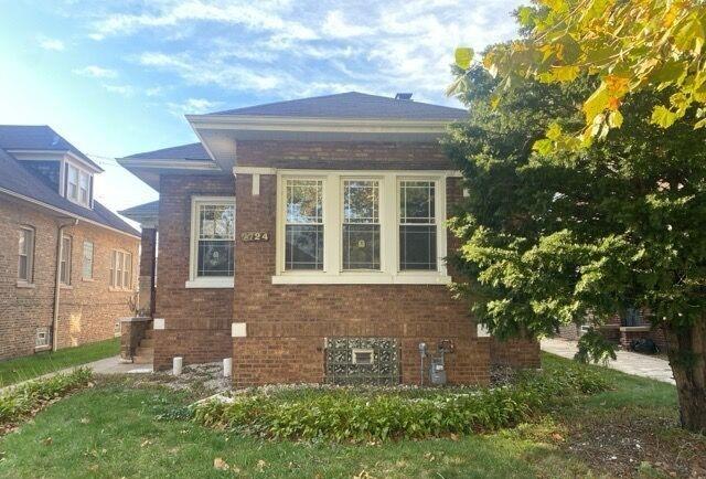 7724 S Chappel Ave, Chicago, IL 60649 - photo 1
