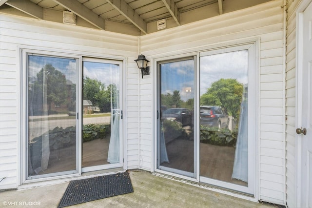 4301 W Shamrock Ln Unit 1C, Mchenry, IL 60050 - entrance to property