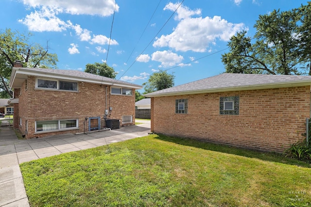 8240 Springfield Ave N, Skokie, IL 60076 - photo 18