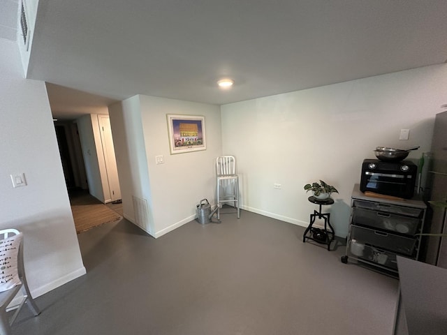 200 Deborah Ln Unit 13C, Wheeling, IL 60090 - living area featuring baseboards