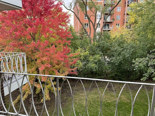 200 Deborah Ln Unit 13C, Wheeling, IL 60090 - view of balcony