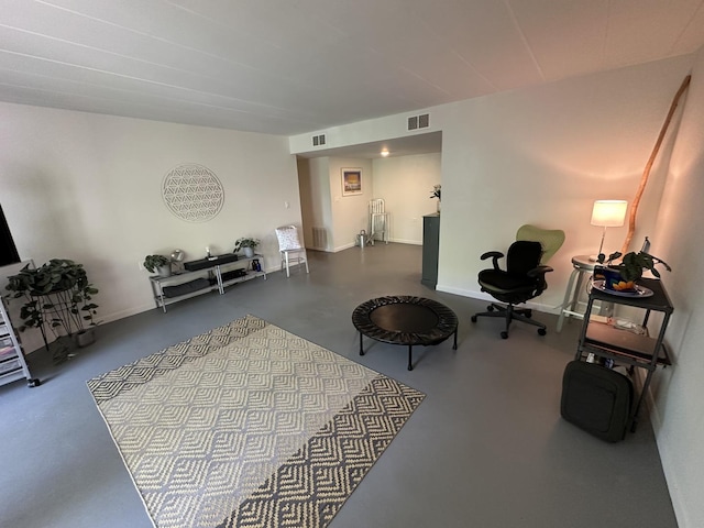 200 Deborah Ln Unit 13C, Wheeling, IL 60090 - living area featuring concrete flooring
