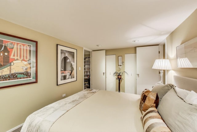 917 W Gunnison St Unit 1W, Chicago, IL 60640 - bedroom with multiple closets