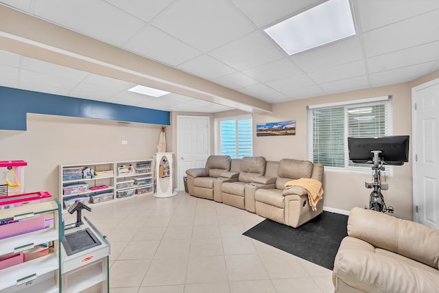 39371 Crofton Ln, Beach Park, IL 60083 - tiled living area featuring a drop ceiling and baseboards