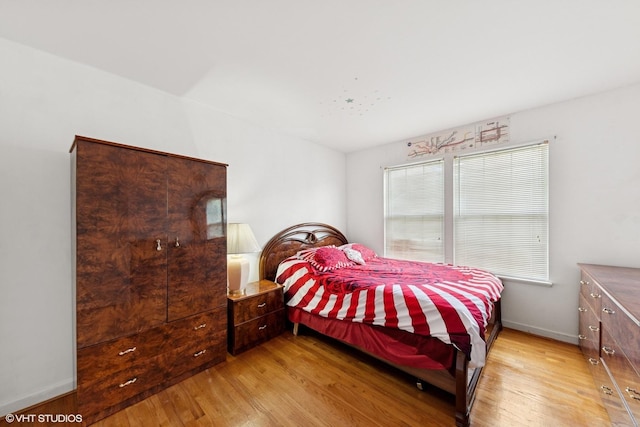 2397 Pebble Beach Ln, Riverwoods, IL 60015 - bedroom featuring light wood finished floors