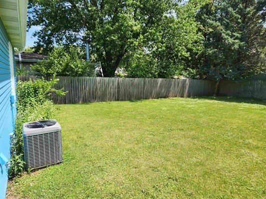90 W George Ave, Cortland, IL 60112 - view of fenced backyard