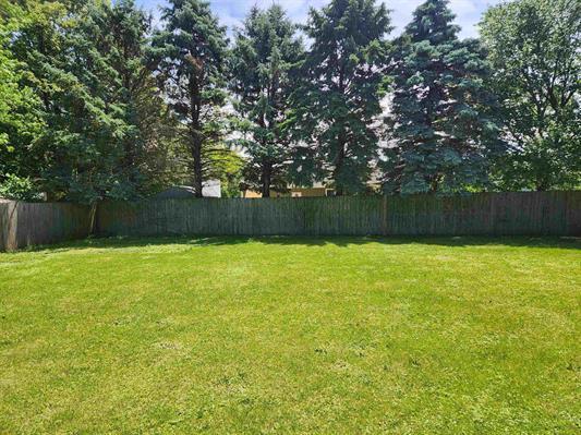90 W George Ave, Cortland, IL 60112 - view of fenced backyard