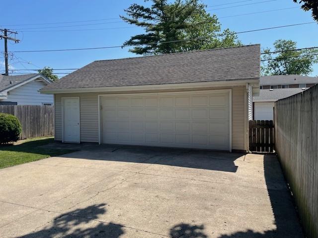 1322 N Prairie Ave, Joliet, IL 60435 - view of detached garage