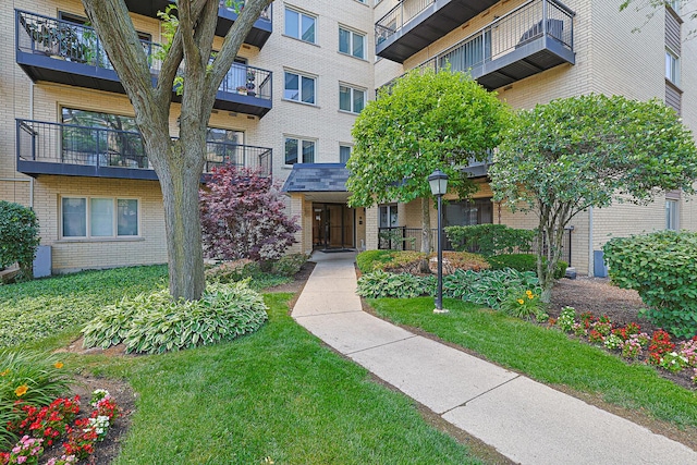 8610 Waukegan Rd Unit 506W, Morton Grove, IL 60053 - photo 1