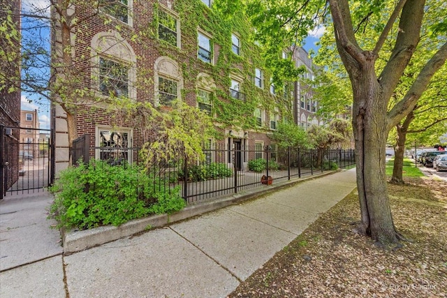 6121 N Hoyne Ave Unit 1S, Chicago, IL 60659 - townhome / multi-family property with brick siding
