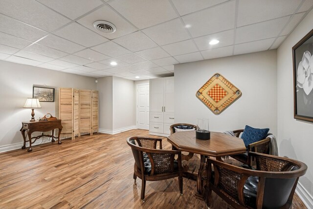 5803 Tomlinson Dr, Mchenry, IL 60050 - dining area featuring light wood-type flooring, recessed lighting, and a drop ceiling
