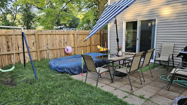 16 Forest Ln, Cary, IL 60013 - view of patio / terrace