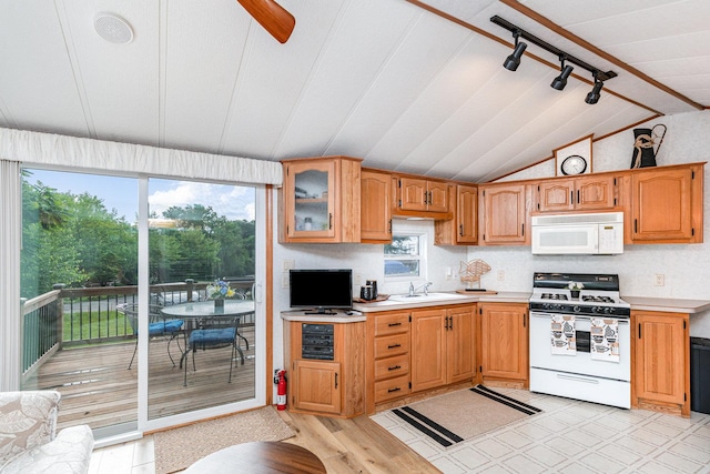140 Fossil Lake Ct, Wilmington, IL 60481 - photo 6