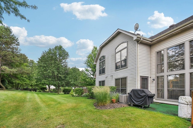 145 Benton Ln, Bloomingdale, IL 60108 - view of green lawn