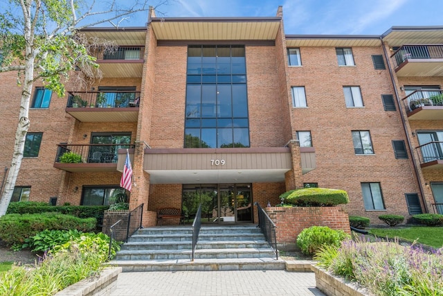 709 79th St Unit 401, Darien, IL 60561 - photo 1