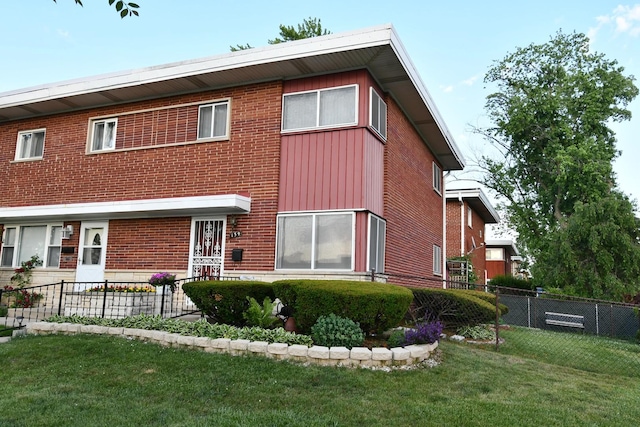159 Village Ct, Des Plaines, IL 60016 - photo 1