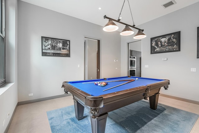 33 W Ontario St Unit Th5, Chicago, IL 60654 - rec room featuring billiards and baseboards
