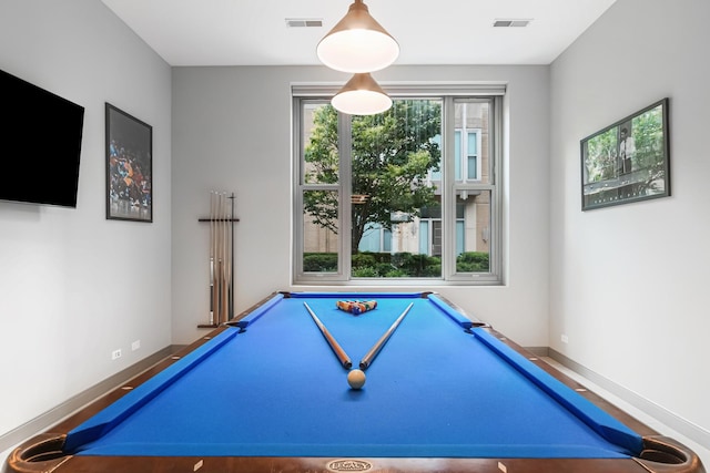 33 W Ontario St Unit Th5, Chicago, IL 60654 - rec room with billiards table