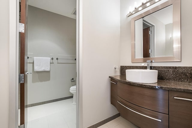 33 W Ontario St Unit Th5, Chicago, IL 60654 - bathroom featuring vanity and toilet