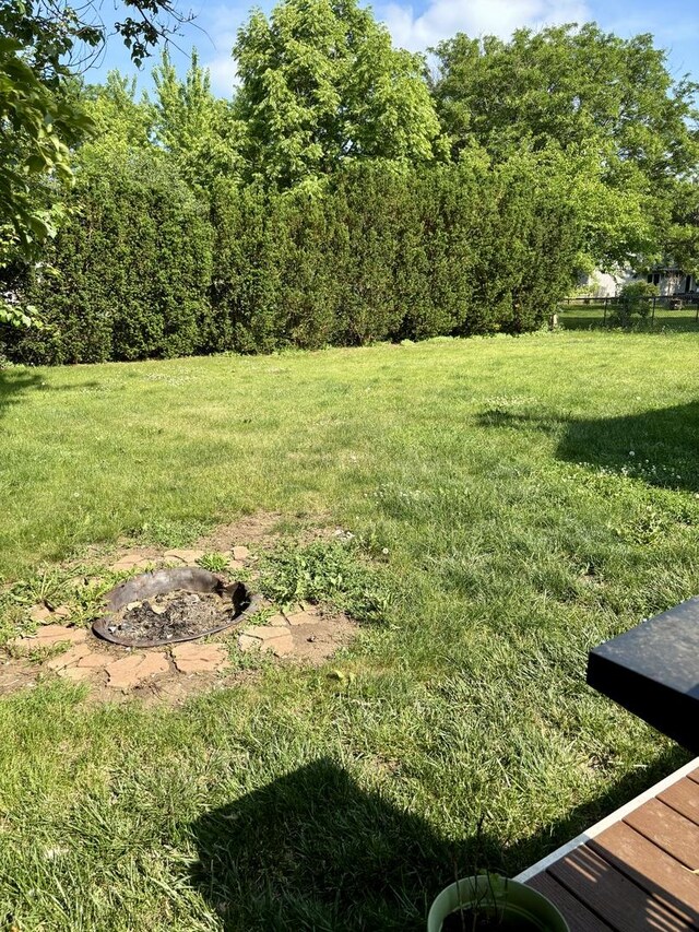 847 Teverton Ln, Crystal Lake, IL 60014 - view of green lawn