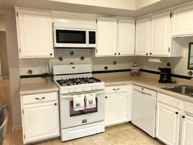 1348 Inverness Dr, Elgin, IL 60120 - photo 12