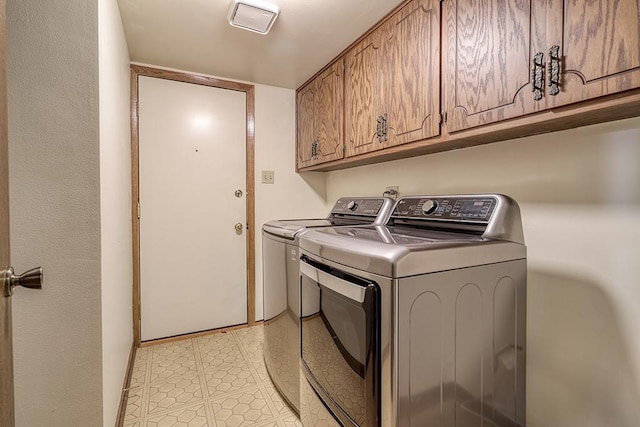 15229 Catalina Dr Unit 1D, Orland Park, IL 60462 - laundry area with independent washer and dryer and cabinet space