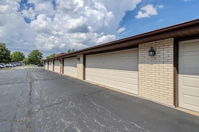 15229 Catalina Dr Unit 1D, Orland Park, IL 60462 - view of garage