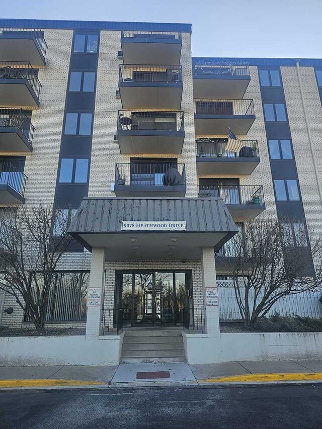 9078 W Heathwood Dr Unit 1M, Niles, IL 60714 - photo 17