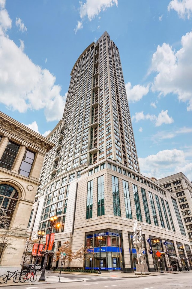 130 N Garland Ct Unit 1411, Chicago, IL 60602 - photo 1