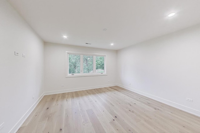5830 Brookbank Rd, Downers Grove, IL 60516 - unfurnished room featuring light wood finished floors and recessed lighting