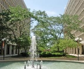 1450 E 55th Pl Unit 630S, Chicago, IL 60637 - surrounding community