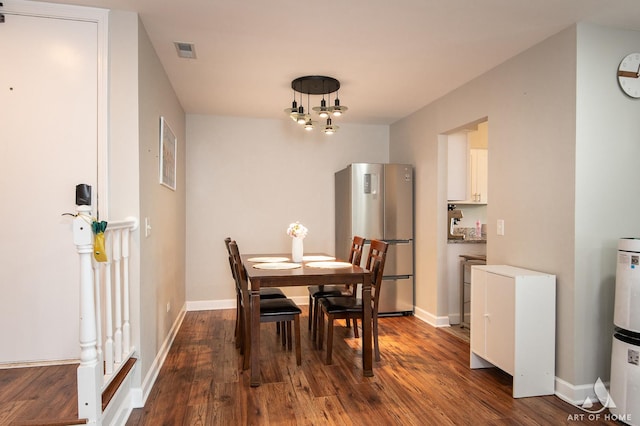 257 Coventry Cir Unit 136, Vernon Hills, IL 60061 - dining room with dark wood-type flooring
