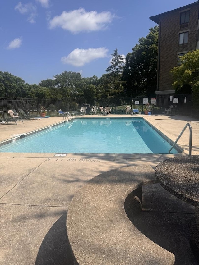 470 Fawell Blvd Unit 411, Glen Ellyn, IL 60137 - community pool with a patio area