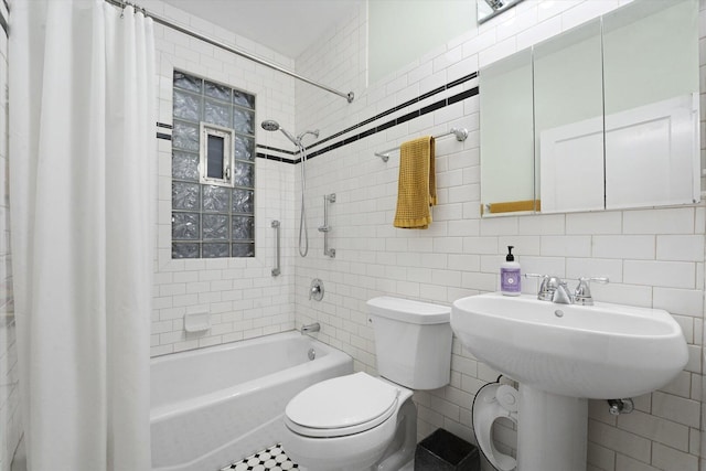 1629 W Foster Ave, Chicago, IL 60640 - bathroom featuring tile walls, shower / bathtub combination with curtain, and tasteful backsplash