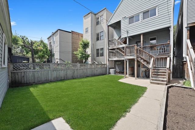 1629 W Foster Ave, Chicago, IL 60640 - fenced backyard with stairway
