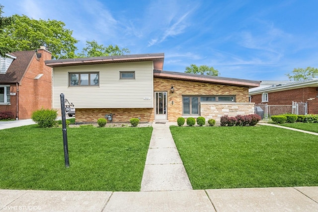 8521 Christiana Ave, Skokie, IL 60076 - photo 1