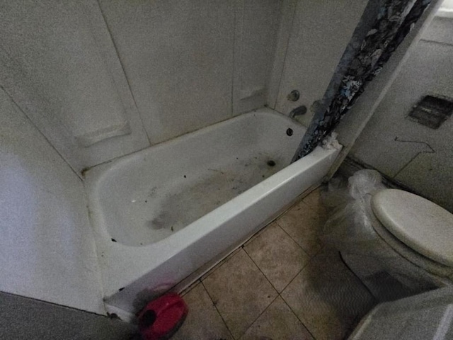 630 Belle Ct, Phoenix, IL 60426 - bathroom with toilet and tile patterned flooring