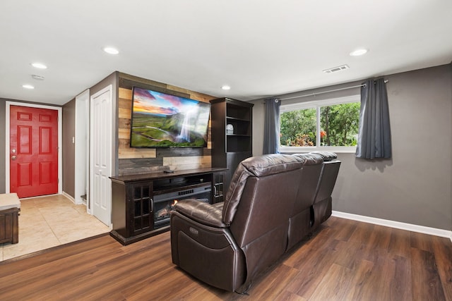 492 Winthrop Ave, Glendale Heights, IL 60139 - home theater room featuring wood finished floors and recessed lighting