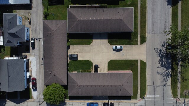 308 E Oak St, Watseka, IL 60970 - photo 6