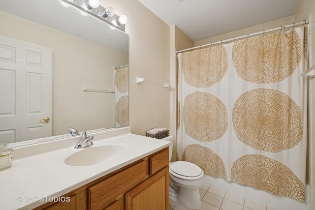 1007 Enfield Dr Unit 1007, Northbrook, IL 60062 - full bath featuring tile patterned flooring, vanity, and a shower with curtain