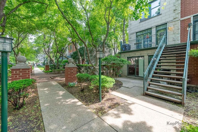 1812 S State St Unit 28, Chicago, IL 60616 - surrounding community featuring stairs