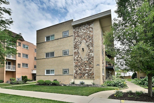 6869 N Overhill Ave Unit 2B, Chicago, IL 60631 - view of building exterior