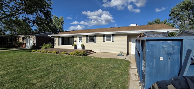 5406 N Arrow Dr, Peoria, IL 61614 - ranch-style house with a front yard