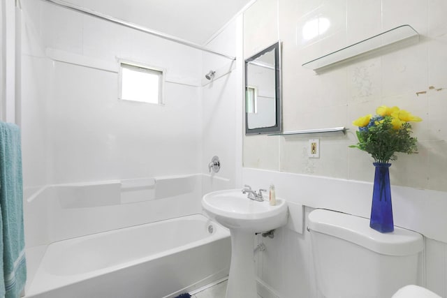 117 Timber Trl, Streamwood, IL 60107 - bathroom with toilet and  shower combination