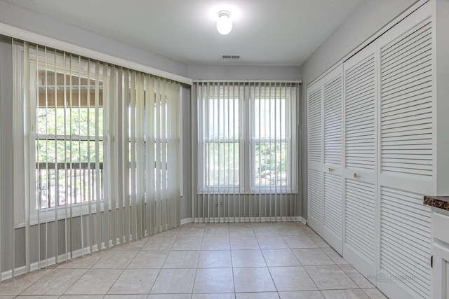 13 Willow Pkwy, Buffalo Grove, IL 60089 - unfurnished sunroom with healthy amount of natural light